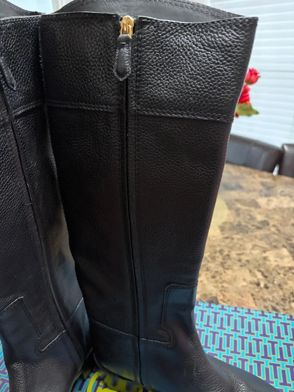 Tory Burch classic knee
